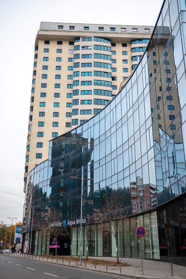 Luxury Apartment Karic Free Parking トゥズラ エクステリア 写真