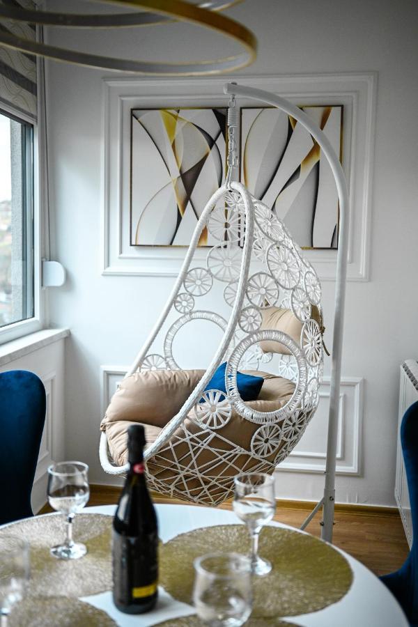 Luxury Apartment Karic Free Parking トゥズラ エクステリア 写真