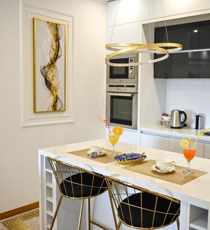 Luxury Apartment Karic Free Parking トゥズラ エクステリア 写真