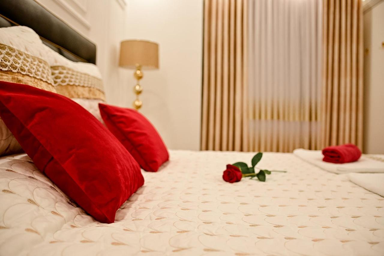 Luxury Apartment Karic Free Parking トゥズラ エクステリア 写真